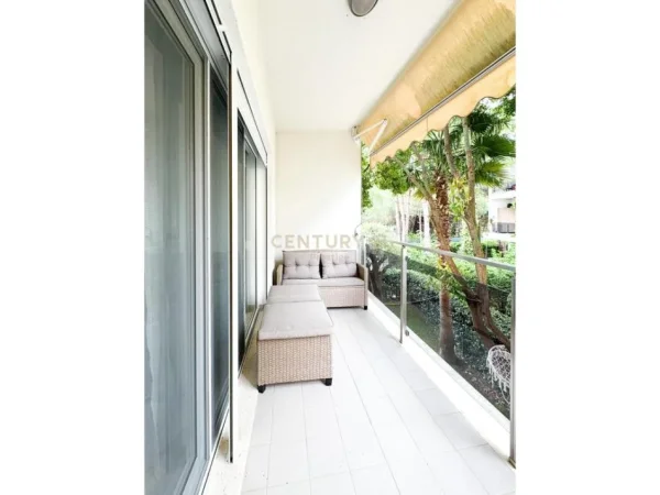 Durres, shitet apartament 2+1 Kati 2, 114 m² 248.000 € (Bar restorant Ron)