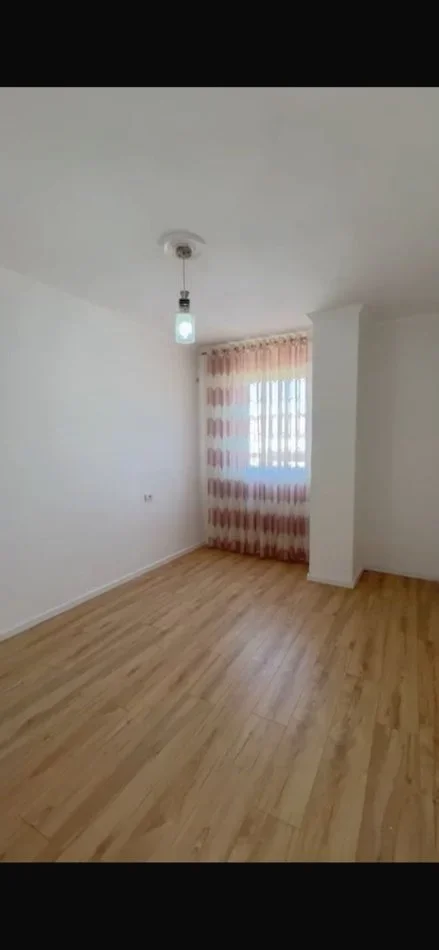 Tirane, shitet apartament 1+1+Ballkon Kati 9, 87.000 m² 87.000 € (YZBERISHT)