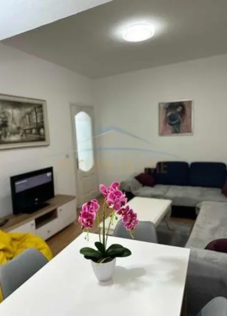 Tirane, shitet apartament 3+1 Kati 1, 106 m² 175.000 € (Brryli)