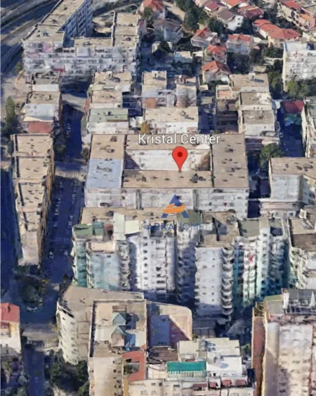 Tirane, shitet ambjent biznesi Kati 0, 70 m² 184.422 € (TEK KRISTAL CENTER)