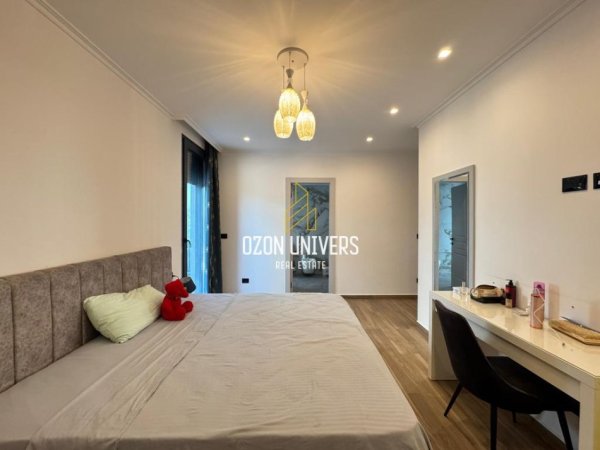 Tirane, jepet me qera apartament 2+1+Ballkon Kati 1, 137 m² 1.700 € (Rezidencë në TEG)