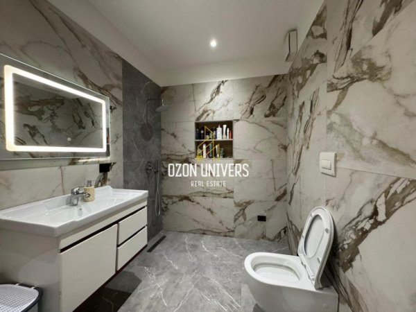 Tirane, jepet me qera apartament 2+1+Ballkon Kati 1, 137 m² 1.700 € (Rezidencë në TEG)
