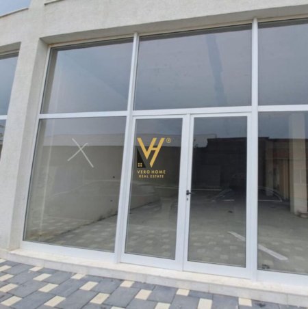 Tirane, shitet dyqan Kati 0, 65 m² 270.000 € (STACIONI I TRENIT)