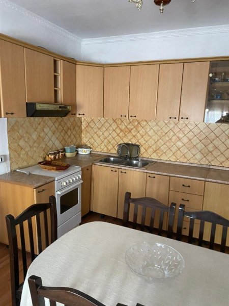 Tirane,  📍 JEPET ME QERA SUPER APARTAMENT 2+1 – ISH PARKU I AUTOBUZËVE , Kati 6, 80 m² 450 €