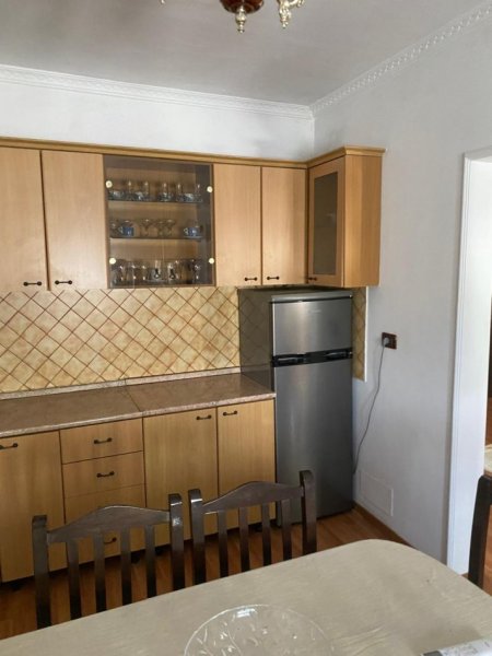 Tirane,  📍 JEPET ME QERA SUPER APARTAMENT 2+1 – ISH PARKU I AUTOBUZËVE , Kati 6, 80 m² 450 €
