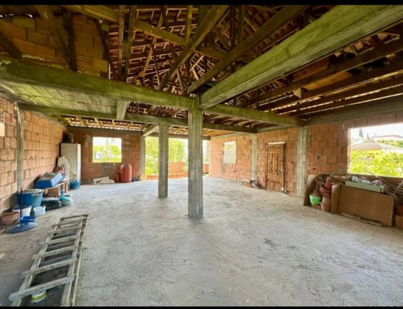 Tirane, shitet shtepi 3+1+Ballkon Kati 2, 282 m² 135.000 € (Liqeni i Paskuqanit)