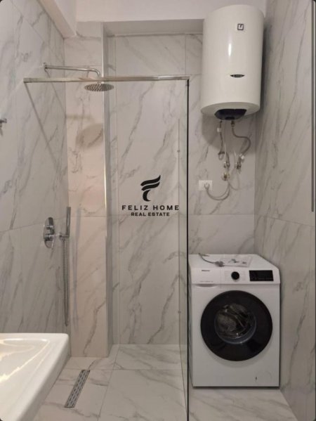 Tirane, jepet me qera apartament 1+1+Ballkon Kati 4, 60 m² 400 € (ALI DEMI)