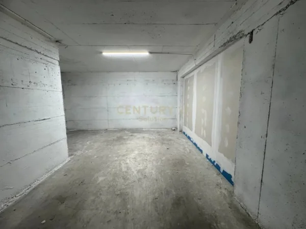 Tirane, shes garazh | post parkimi Kati -2, 15 m² 