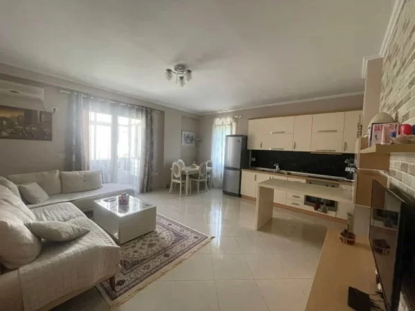 Tirane, jepet me qera apartament 1+1 Kati 2, 74 m² 400 € (Rruga Sotir Caci,)