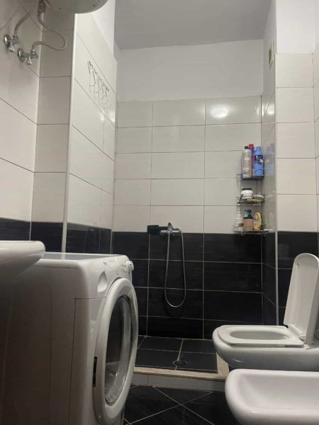 Tirane, jepet me qera apartament 1+1 Kati 2, 74 m² 400 € (Rruga Sotir Caci,)