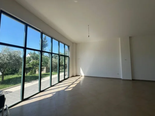 Tirane, jepet me qera ambjent biznesi Kati 0, 120 m² 550 € 
