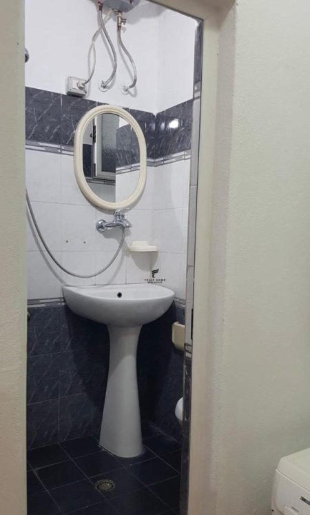 Tirane, jepet me qera garsonier 1+1 Kati 2, 40 m² 320 € (RRUGA E DIBRES)