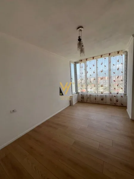 Tirane, shitet apartament 1+1+Ballkon Kati 9, 64 m² 87.000 € (YZBERISHT)