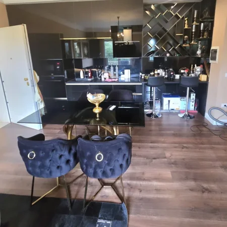 Tirane, shitet apartament 2+1+Ballkon , 97 m² 275.000 € (TEG)