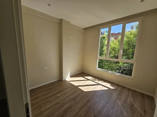 Tirane, shitet apartament 1+1+Ballkon , 42 m² 124.000 € (Myslym Shyri)