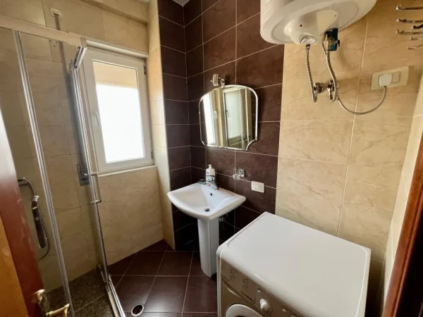 Tirane, jepet me qera apartament 2+1 Kati 6, 105 m² 750 € (Kopshti Zoologjik)