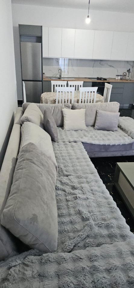 Tirane, jepet me qera apartament 2+1 Kati 5, 103 m² 500 € (Kamëz)
