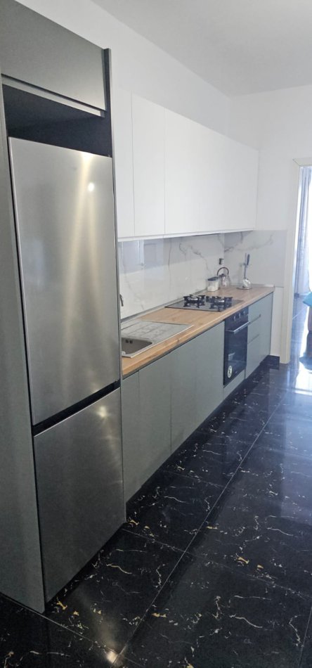 Tirane, jepet me qera apartament 2+1 Kati 5, 103 m² 500 € (Kamëz)