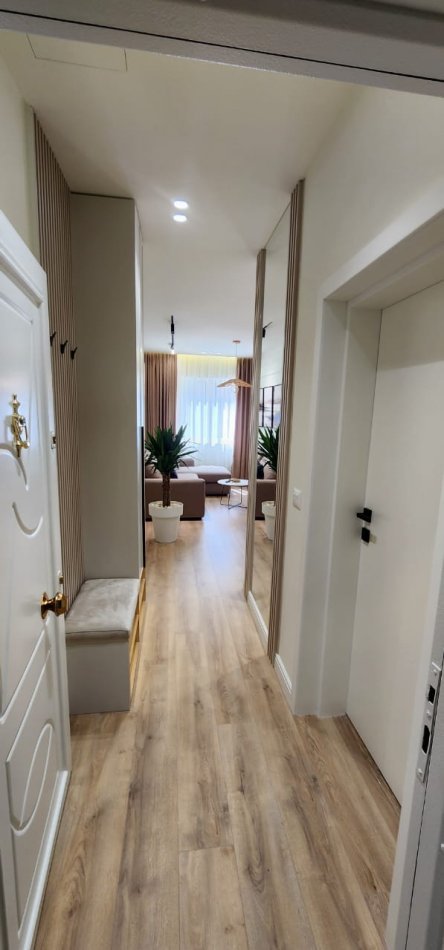 Durres Plazh, shitet apartament 2+1+Aneks+Ballkon Kati 2, 81 m² 155.000 € (Rruga Pavaresia)