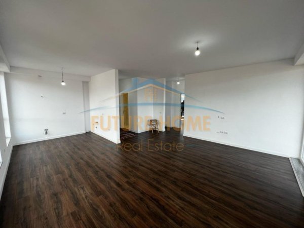 Tirane, shitet apartament 2+1+Ballkon Kati 5, 116 m² 250.000 €