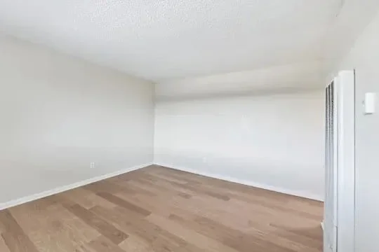 Tirane, shes apartament 3+1 Kati 2, 130 m² 247.000 € (selite e vjeter)