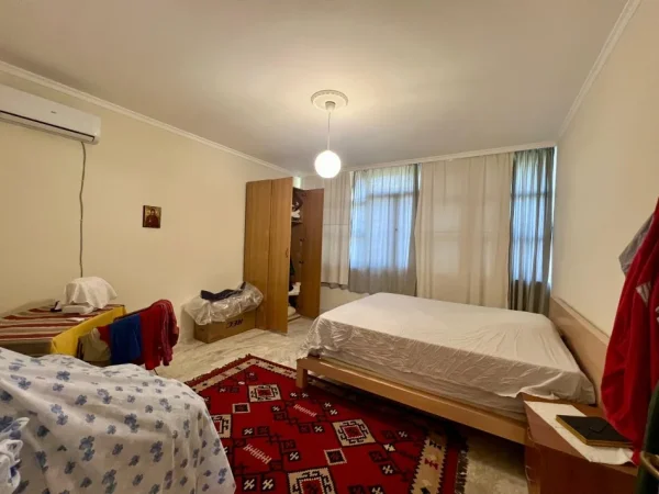 Durres, shitet shtepi 5+1+Ballkon Kati 2, 490 m² 750.000 € (Shkembi i Kavajës, Durrës.)