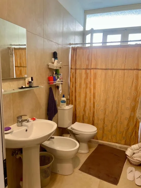 Durres, shitet shtepi 5+1 Kati 2, 490 m² 750.000 € (Shkëmbi i Kavajës)