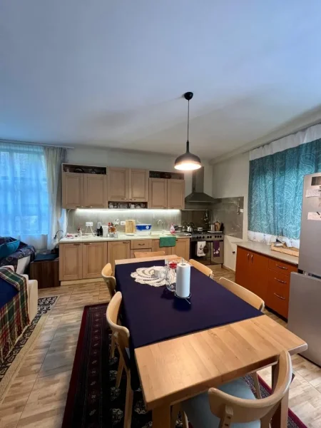 Durres, shitet shtepi 5+1 Kati 2, 490 m² 750.000 € (Shkëmbi i Kavajës)