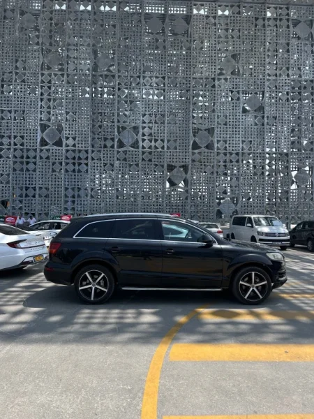 Tirane, SUV | Xhip Audi Q7 Nafte, e zeze automatik Klima 60 €