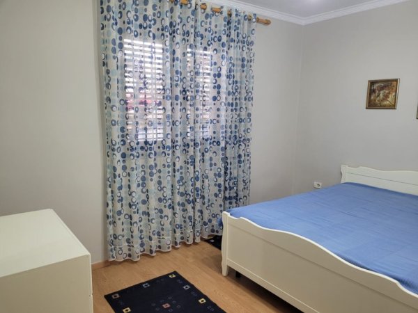 APARTAMENT 3+1  ME QIRA INXHINIERIA E NDERTIMIT 700 €