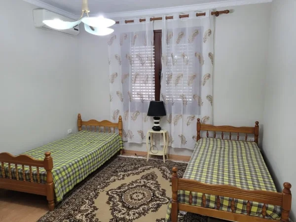 APARTAMENT 3+1  ME QIRA INXHINIERIA E NDERTIMIT 700 €