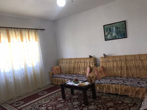 Tirane, shitet shtepi 2 Katshe , 114 m² (ne qender Babrru Tirane)