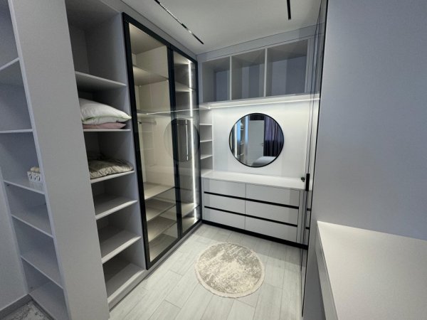 Tirane, jepet me qera apartament 1+1+Ballkon Kati 9, 65 m² 650 € (River Residence, Reuga Nexho Konomi)