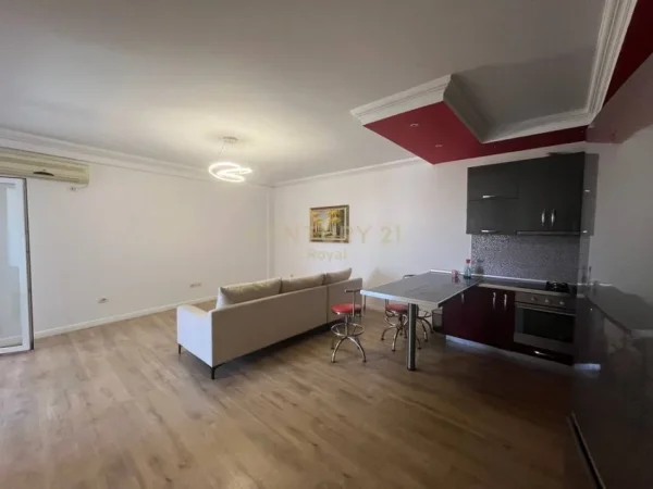 Tirane, jepet me qera zyre Kati 7, 110 m² 1.600 € (Rruga Themistokli Germenji)