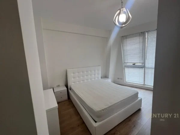 Tirane, jepet me qera apartament 2+1+Ballkon Kati 4, 100 m² 1.300 € 