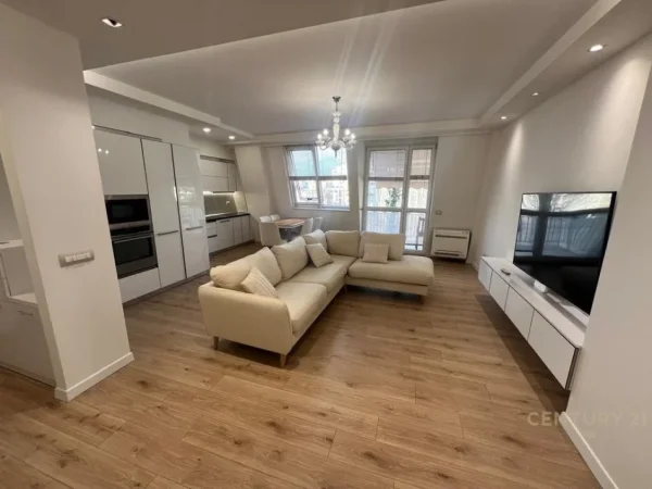 Tirane, jepet me qera apartament 2+1+Ballkon Kati 4, 100 m² 1.300 € 