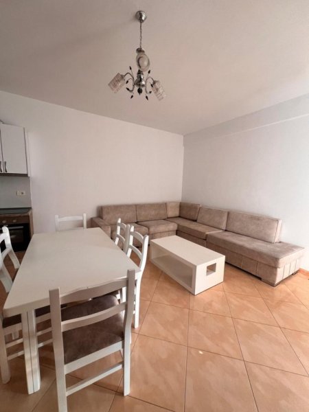 Tirane, jepet me qera apartament 1+1+Ballkon Kati 7, 65 m² 400 € 