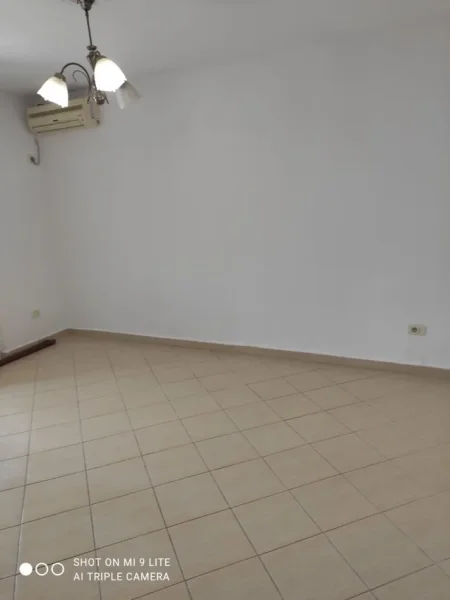 Tirane, shes apartament 2+1 Kati 4, 70 m² 100.000 € (Shkolla Bashkiar)