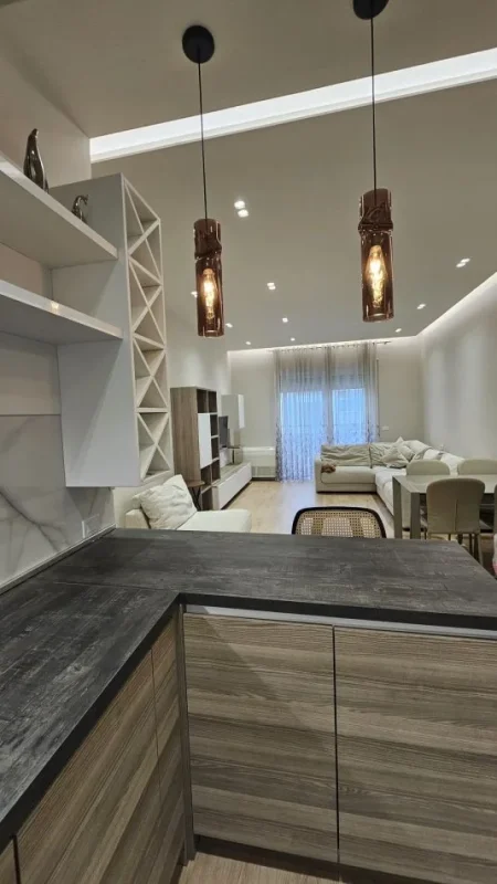 Tirane, shitet apartament 2+1 Kati 1, 118 m² 335.000 € (Liqeni i Thate)