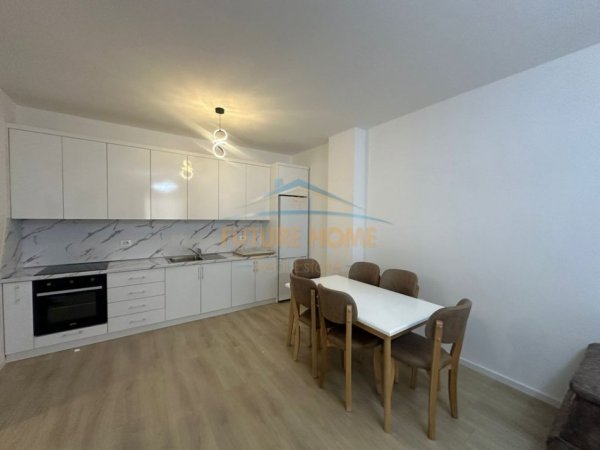 Tirane, jepet me qera apartament 2+1 Kati 1, 113 m²