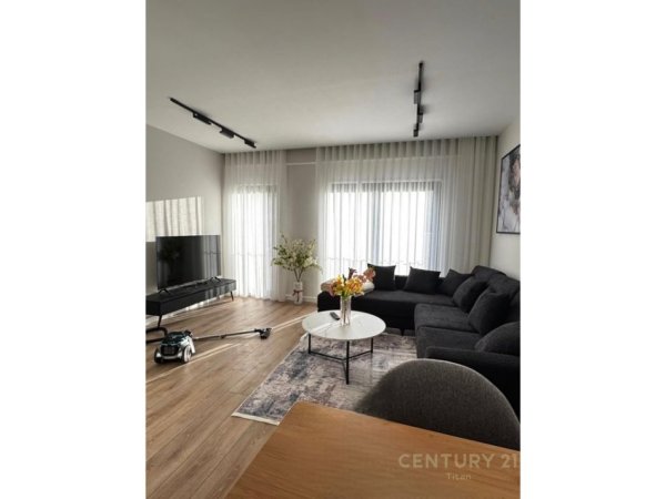 Tirane, jepet me qera apartament 1+1 Kati 3, 63 m² 550 € (Rr.Kongresi i Lushnjes)