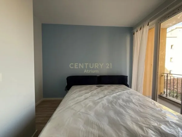 Tirane, jepet me qera apartament 1+1 Kati 1, 65 m² 600 € (Shyqyri Ishmi)