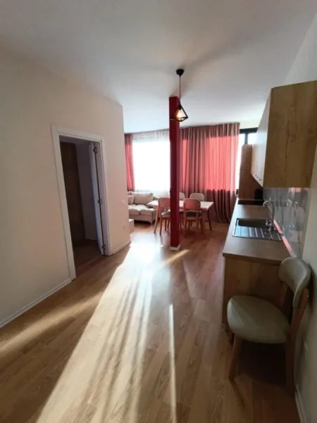 Tirane, jepet me qera apartament 1+1 Kati 9, 50 m² 400 € (Perballe kristal mundesi dhe per airbnb)