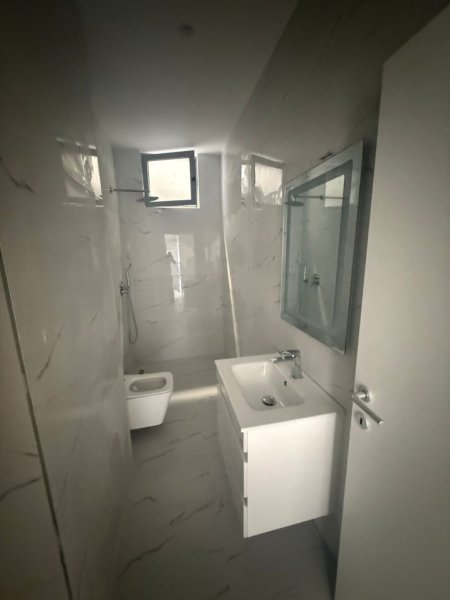 Tirane, shitet apartament 1+1 Kati 7, 61 m² 95.000 €