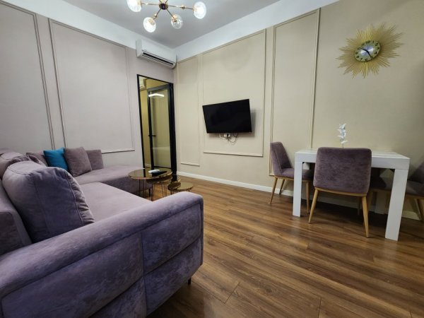 🟢 JEPET ME QIRA :⚡️Apartament 1+1+1wc & VERANDË📍( KOMUNA PARISIT - KOMPLEKSI KIKA 2 FIKS TE FLEX GYM ) 100% i Ri Luxury & (600€) 🔥