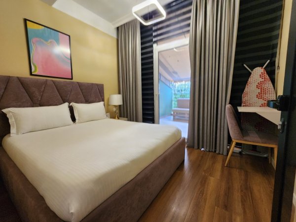 🟢 JEPET ME QIRA :⚡️Apartament 1+1+1wc & VERANDË📍( KOMUNA PARISIT - KOMPLEKSI KIKA 2 FIKS TE FLEX GYM ) 100% i Ri Luxury & (600€) 🔥
