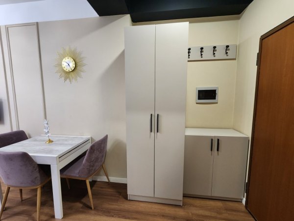 🟢 JEPET ME QIRA :⚡️Apartament 1+1+1wc & VERANDË📍( KOMUNA PARISIT - KOMPLEKSI KIKA 2 FIKS TE FLEX GYM ) 100% i Ri Luxury & (600€) 🔥