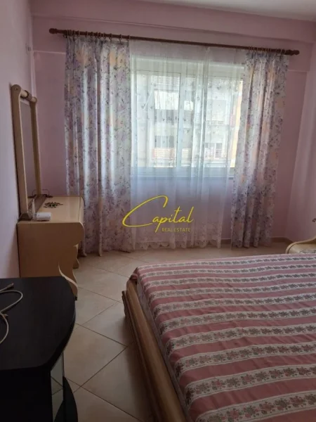 Tirane, jepet me qera apartament 2+1 Kati 2, 114 m² 700 € (DON BOSKO)