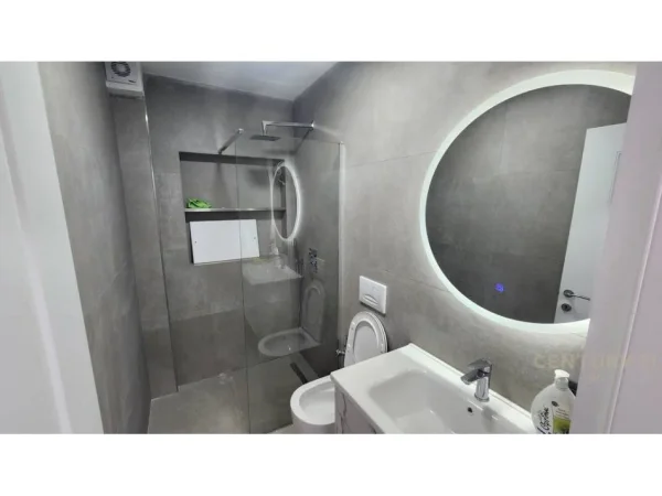 Tirane, jepet me qera apartament 1+1 Kati 3, 50 m² 480 € 