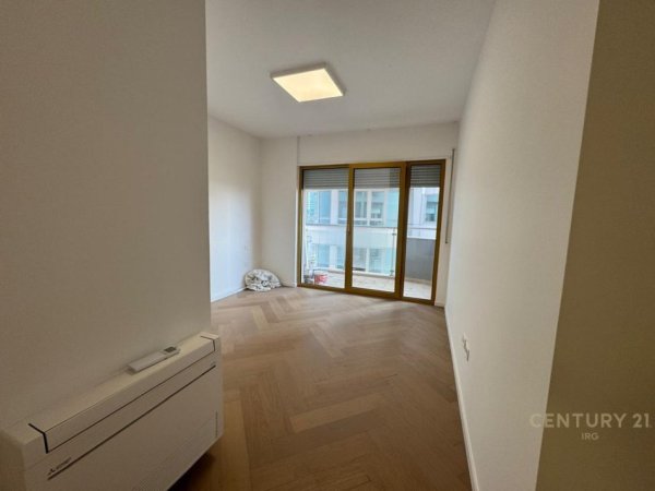 Shqiperi, jepet me qera zyre Kati 9, 100 m² 1.400 € (PRANE SKY TOWER)